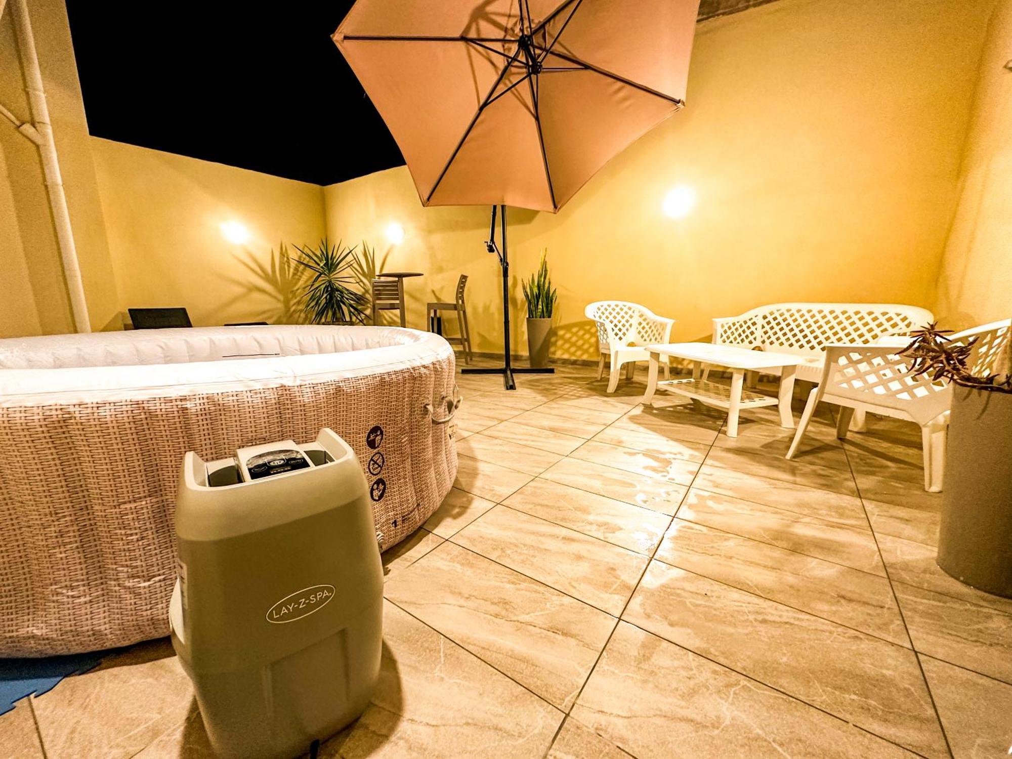 Sliema Jacuzzi Flat Exterior foto
