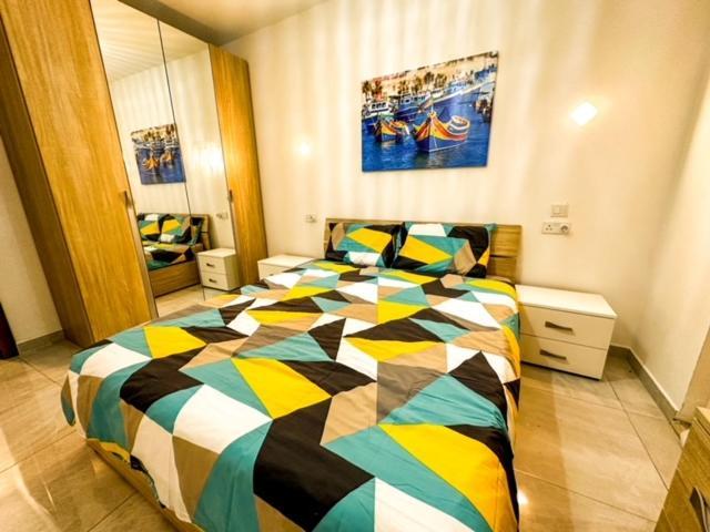 Sliema Jacuzzi Flat Exterior foto